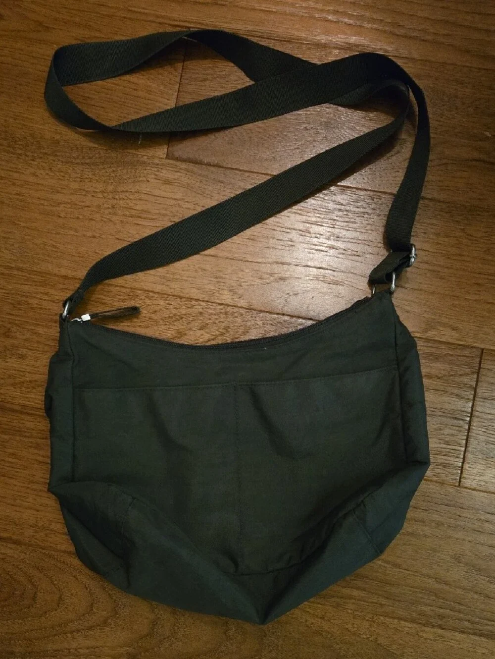 Baggallini Charcoal Gray Crossbody Messenger Bag